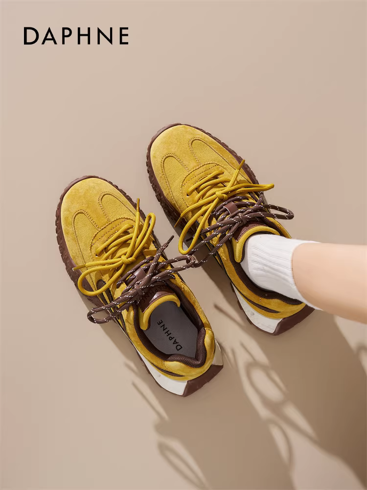 Giày tập Đức đế dày Daphne dành cho nữ, giày đế mềm kiểu retro mới mùa đông 2025, giày thể thao ballet màu vàng.