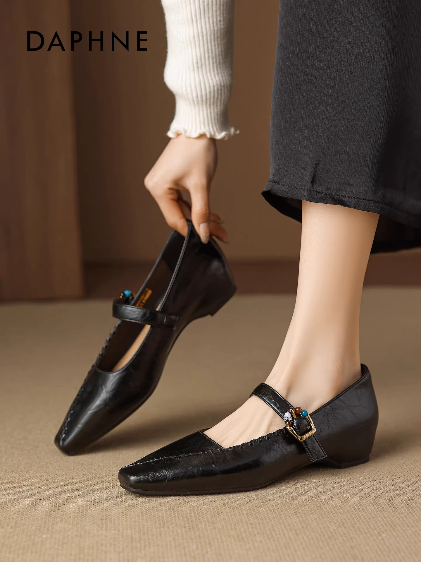 Giày Daphne kiểu Mary Jane nữ 2025, phong cách retro Pháp mới, đế mềm tăng chiều cao, đi làm, màu đen, giày đơn.