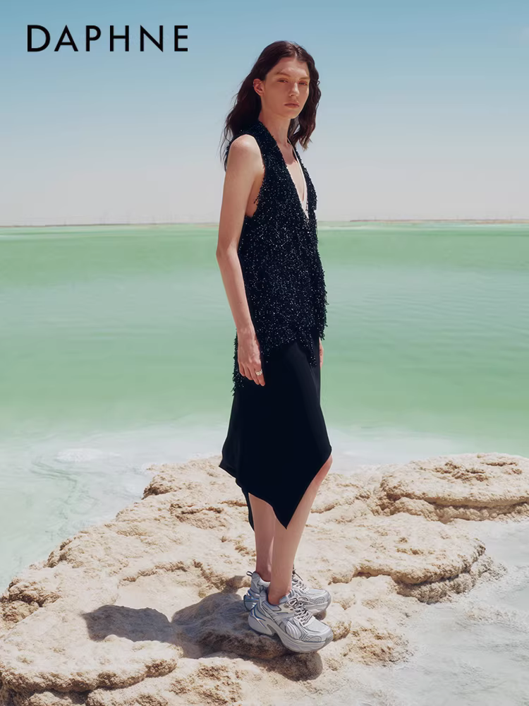 Giày nữ đế dày phong cách Song Qian, kiểu Daphne Cloud mềm mại, mẫu mới thu đông 2025, giày thể thao thời thượng.