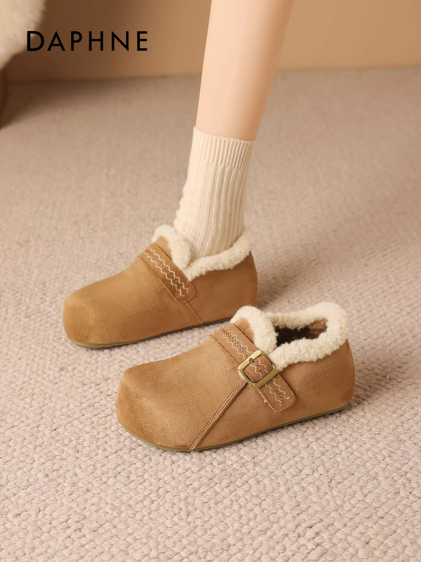 Giày Birkenstock lót lông cừu Daphne dành cho nữ 2025, giày mùa đông mới chống trơn trượt, đế dày tăng chiều cao và giày bông ấm áp.