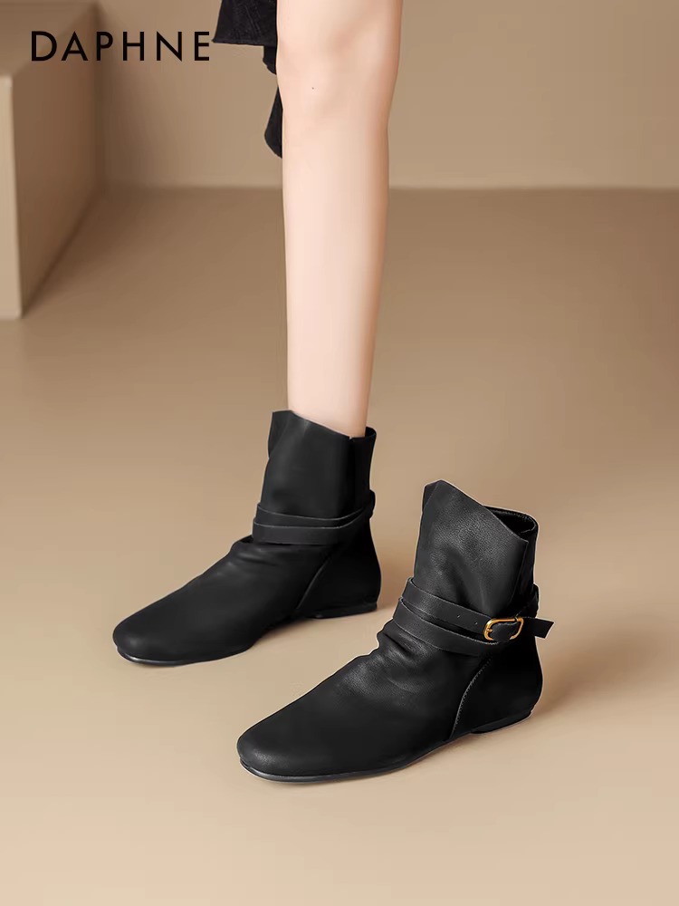 Giày bốt ngắn Daphne dành cho nữ, giày bốt Birkenstock, giày bốt đế bằng mỏng kiểu mới phổ biến năm 2025, giày bốt nữ cổ điển xếp tầng mùa thu đông.