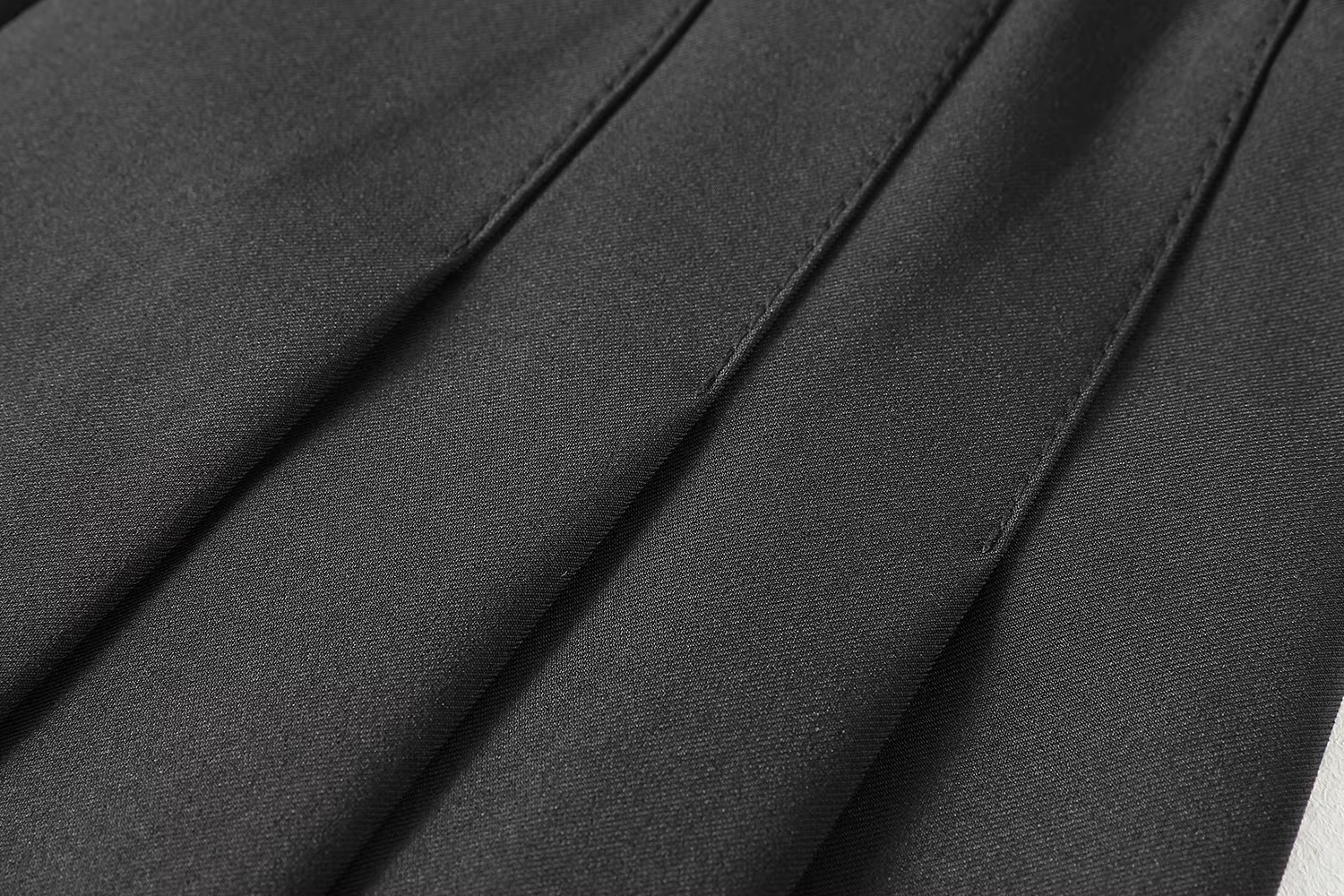 Váy xếp ly ngắn đa năng màu đen thanh lịch, kiểu dáng trẻ trung, dành cho nữ, váy chữ A cạp cao tôn dáng mùa hè mới.