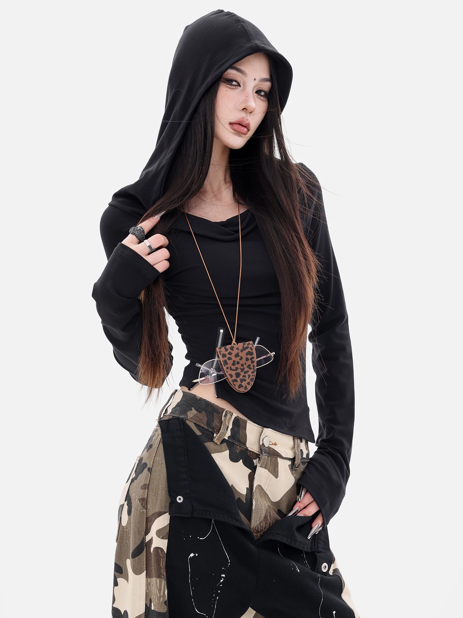 ABWEAR Urban Journey - Áo thun dài tay có mũ trùm đầu màu đen nguyên bản đầu thu năm 2025 Slim Fit Top