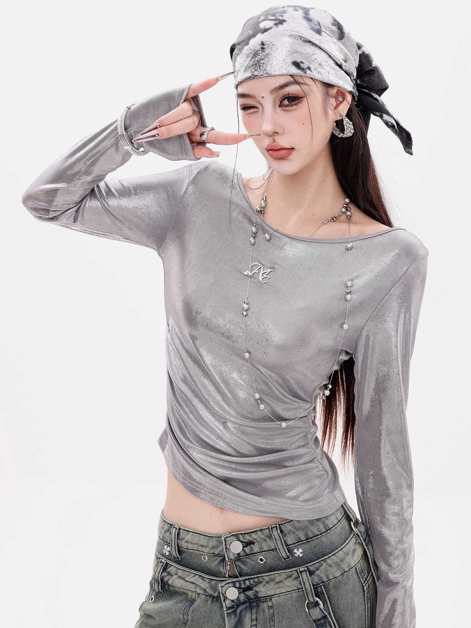 ABWEAR Galaxy Roaming - Áo thun dài tay màu bạc sáng bóng nguyên bản dành cho nữ, áo thun dài tay màu bạc sáng bóng, áo thun dài tay hở lưng, áo thun giảm béo