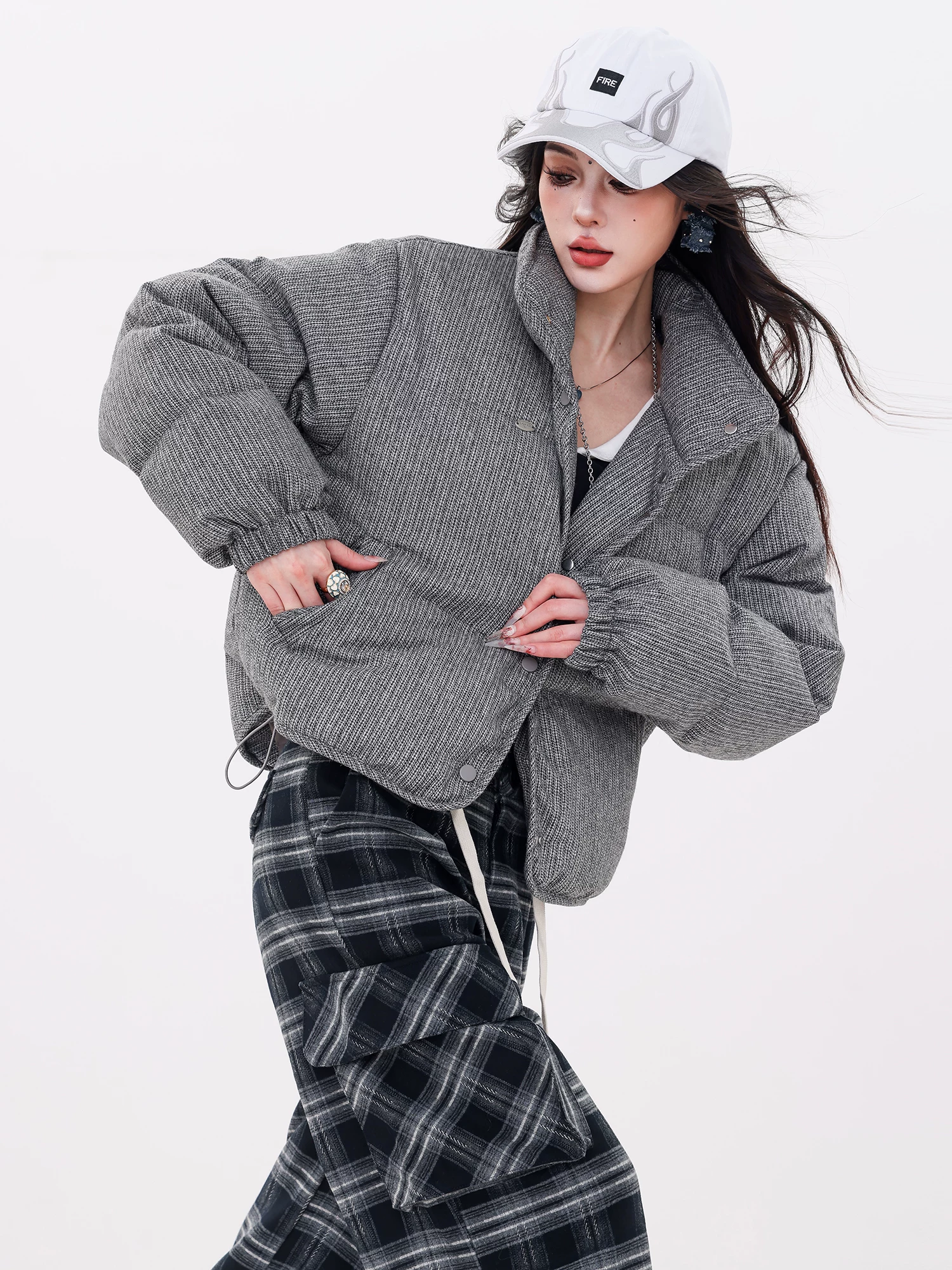 ABWLR Snow Wanderings - Áo khoác cotton cổ ngắn phong cách đường phố nguyên bản dành cho nữ, dáng rộng, áo khoác phao dày và ấm áp.