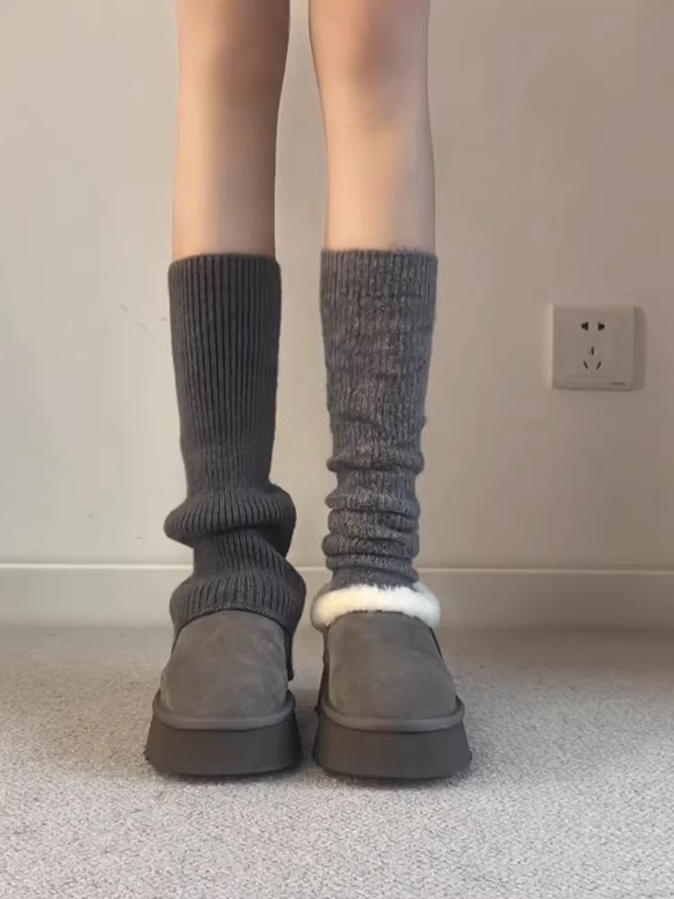 Phiên bản da bò ~ Giày bốt đi tuyết đế dày tăng chiều cao thời trang và đa năng dành cho phụ nữ nhỏ nhắn, giày bốt cotton ấm áp đơn giản, dễ mang.