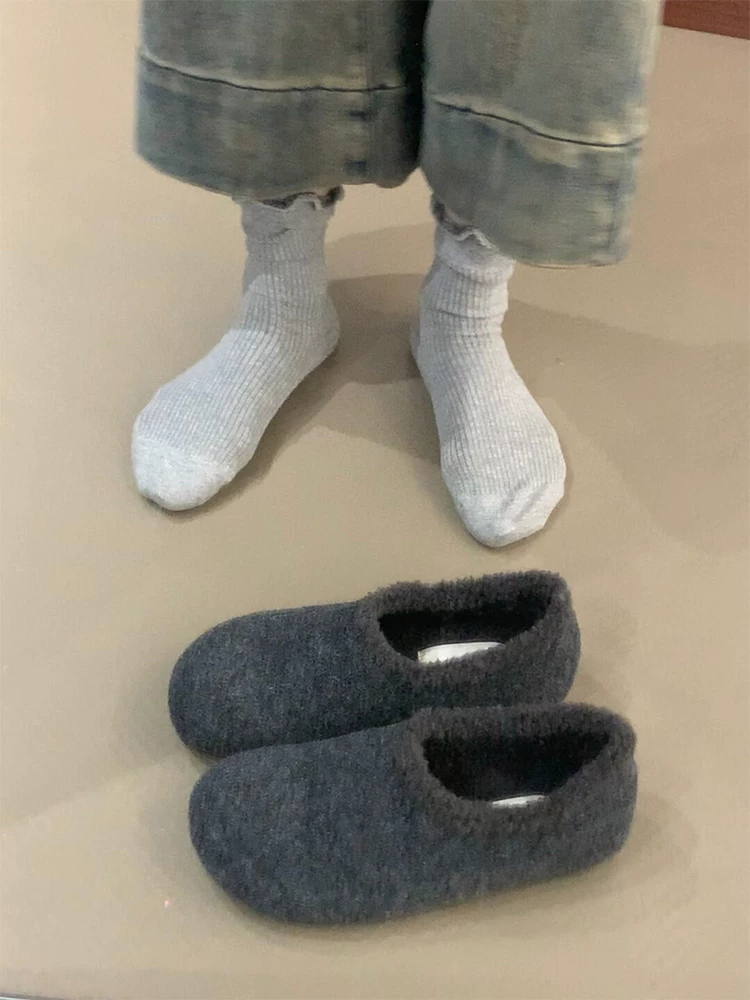 Phiên bản da cừu ~ được lót hoàn toàn bằng lông cừu để giữ ấm, giày kiểu Birkenstock mùa đông mới dành cho nữ, kiểu dáng cổ điển, giày cotton đơn giản và đa năng.