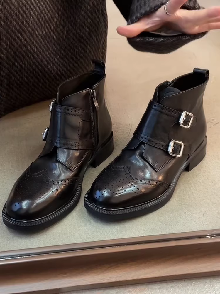 Phiên bản da bò ~ Giày bốt Martin kiểu brogue cổ điển thời trang dành cho nữ, giày bốt da thật có khóa đôi, dây đeo bên hông, khóa kéo bên hông, gót thấp, kiểu biker