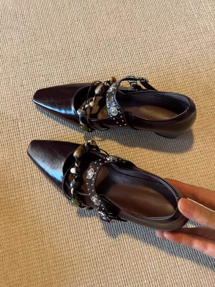 Phiên bản da cừu ~ Giày Mary Jane tăng chiều cao theo phong cách bohemian thời thượng dành cho nữ với mũi vuông và quai đơn.