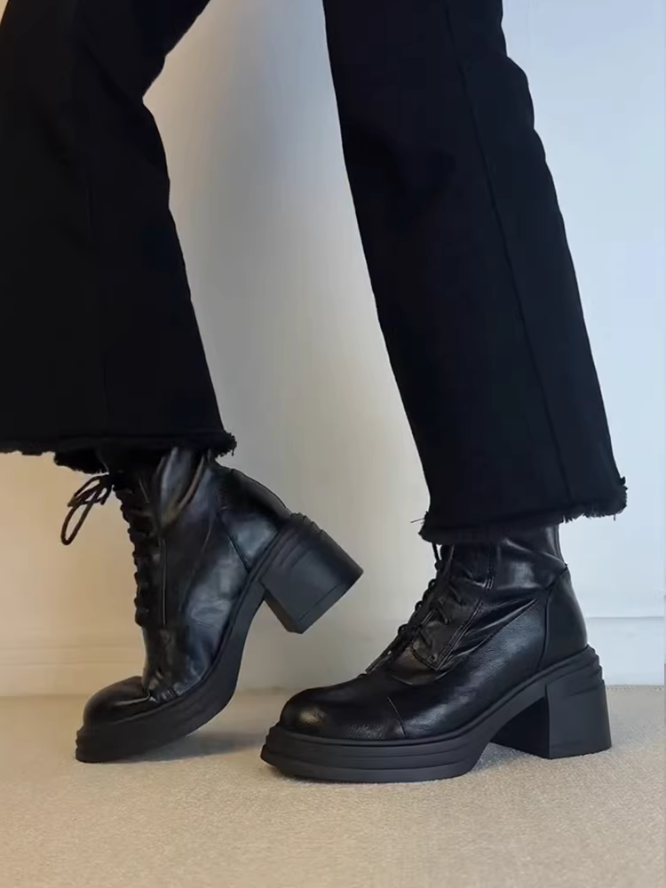 Phiên bản da bò ~ Giày bốt Martin da thật đế dày dành cho nữ, phong cách Anh quốc, mũi tròn cổ điển, gót dày, giày bốt đơn có khóa kéo bên hông giúp thon gọn.