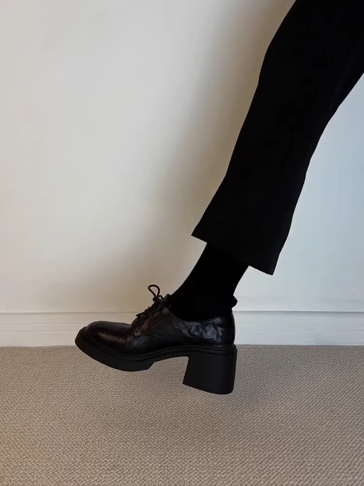 Phiên bản da bò~ Giày lười cao gót đế dày phong cách retro kiểu Anh dành cho nữ, giày da buộc dây mũi tròn tăng chiều cao đa năng