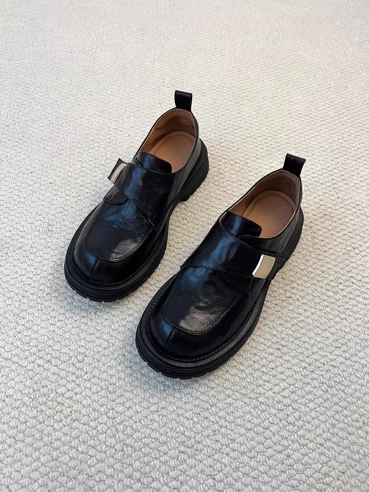 Phiên bản da cừu ~ Giày lười da thật đế dày có khóa dán dành cho nữ, giày đơn cổ sâu gót dày kiểu Anh, giày da nhỏ màu đen JK.