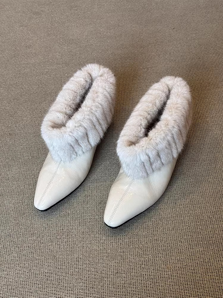 Phiên bản da bò ~ Giày bốt thời trang mới, nhẹ nhàng và đa năng, tăng chiều cao, dành riêng cho nữ, kiểu Pháp, ấm áp và thanh lịch bằng len cừu và cotton.