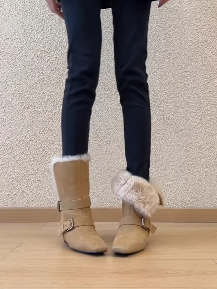 Phiên bản da bò ~ Giày bốt đi tuyết dày có khóa thắt lưng mũi vuông thời trang dành cho nữ, có thể mang hai chiều, gót dày, giày bốt cotton mùa đông sành điệu