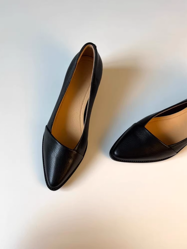 Phiên bản da cừu ~ Giày đế bằng mũi nhọn cổ điển dành cho nữ, giày công sở đế mềm đa năng có gót giữa bằng da mềm mới