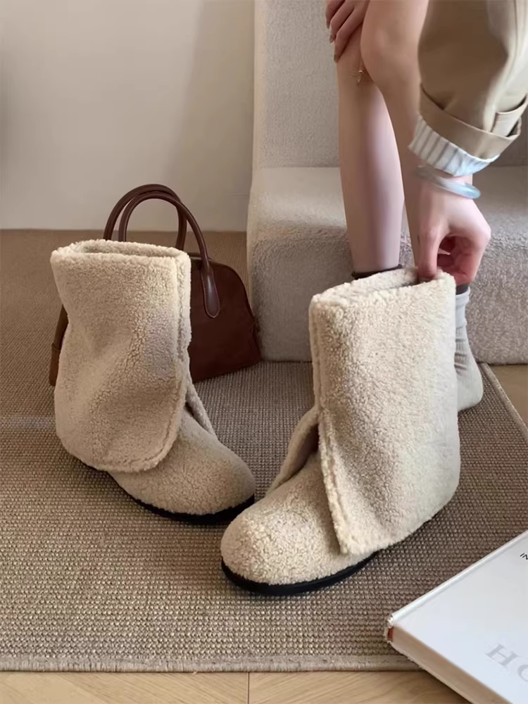 Phiên bản da bò ~ Giày bốt đi tuyết ống rộng đế dày tích hợp lông thú dành cho nữ, lót lông cừu, ấm áp, bốt ngắn có đường xẻ, bốt cotton đế bằng đa năng.