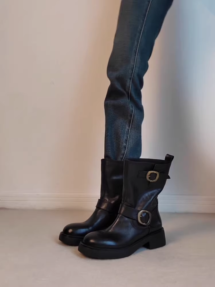 Phiên bản da bò ~ Giày bốt đi xe máy có khóa thắt lưng phong cách cổ điển dành cho nữ, giày bốt Martin mũi tròn đế dày mới, giày cao bồi miền Tây