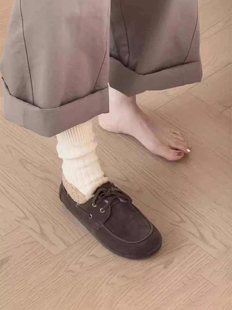 Phiên bản da cừu ~ giày lười đế mềm lót lông mềm mại kiểu cổ điển dành cho nữ, giày đế bằng buộc dây bằng da lộn cắt sâu