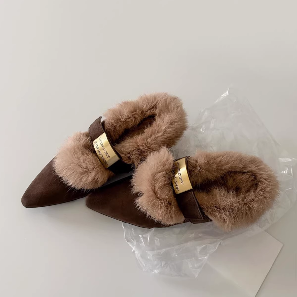 Phiên bản da cừu ~ Giày lông cổ điển dành cho nữ, giày da thật kiểu dáng đơn giản thoải mái đi ngoài trời, giày đơn miệng nông, giày cotton thời trang và đa năng