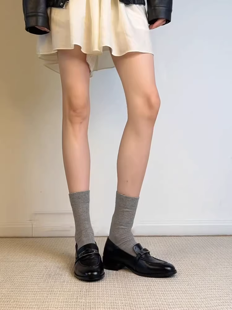 Phiên bản da cừu ~ Giày da có khóa kim loại thời trang kiểu retro dành cho nữ, giày lười da thật màu đen phong cách Anh quốc