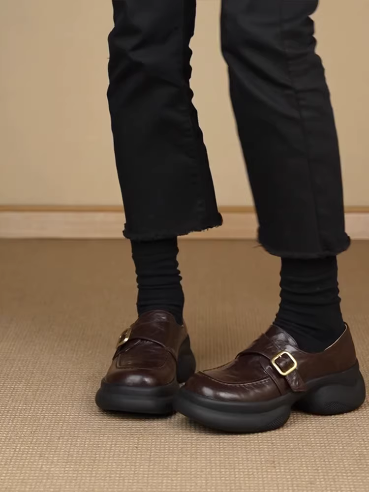 Phiên bản da cừu ~ Giày da đen đế dày kiểu Anh có khóa đơn, giày bệt da thật cắt sâu, giày đế bệt đa năng.