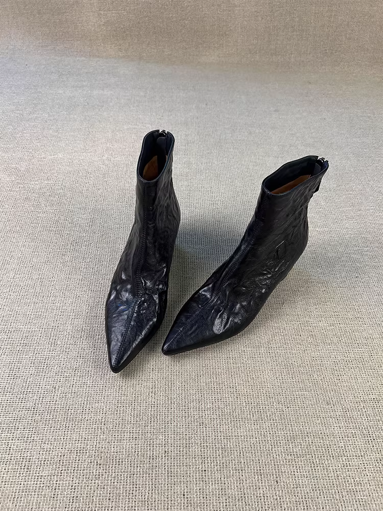 Phiên bản da bò ~ Giày bốt mỏng thời trang tối giản dành cho nữ, mũi nhọn thanh lịch, gót ẩn, khóa kéo phía sau, giày bốt da thật đa năng để đi làm.