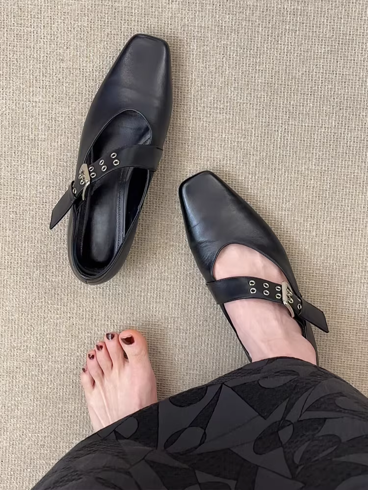 Phiên bản da cừu ~ Giày đi làm đế phẳng đa năng dành cho nữ có khóa thắt lưng, giày da nhỏ kiểu cổ điển, mũi vuông, giày Mary Jane độc đáo