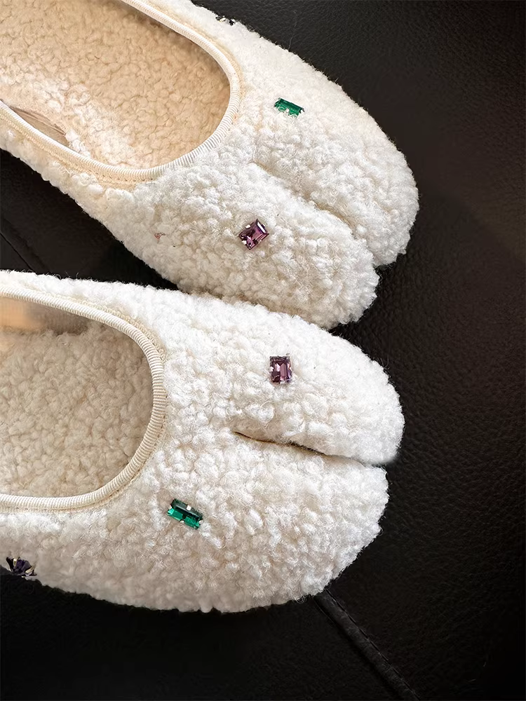 Phiên bản da cừu ~ Giày bệt len cừu phong cách nhẹ nhàng và độc đáo dành cho nữ, giày mũi chia ngón kiểu Pháp đính đá, kiểu lười.