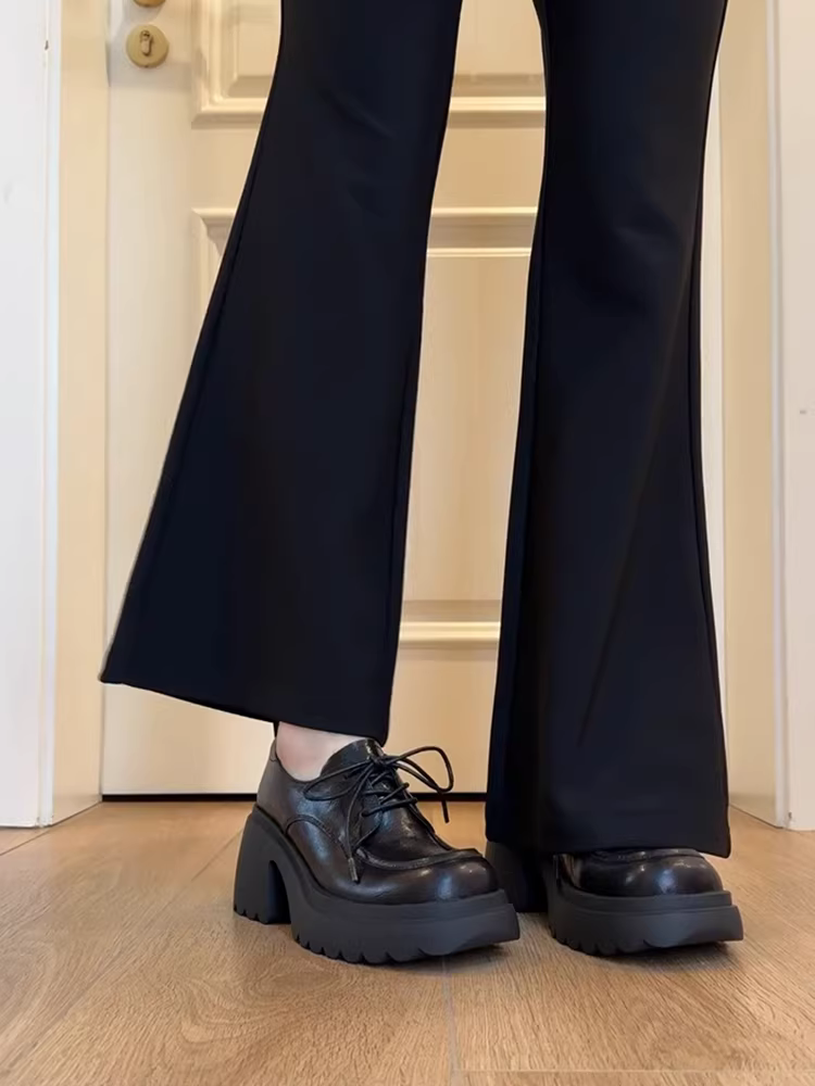 Phiên bản da cừu ~ Giày đế dày đế dày chống thấm nước có dây buộc bằng da thật Giày da đen tăng chiều cao Giày đơn phong cách Anh Quốc