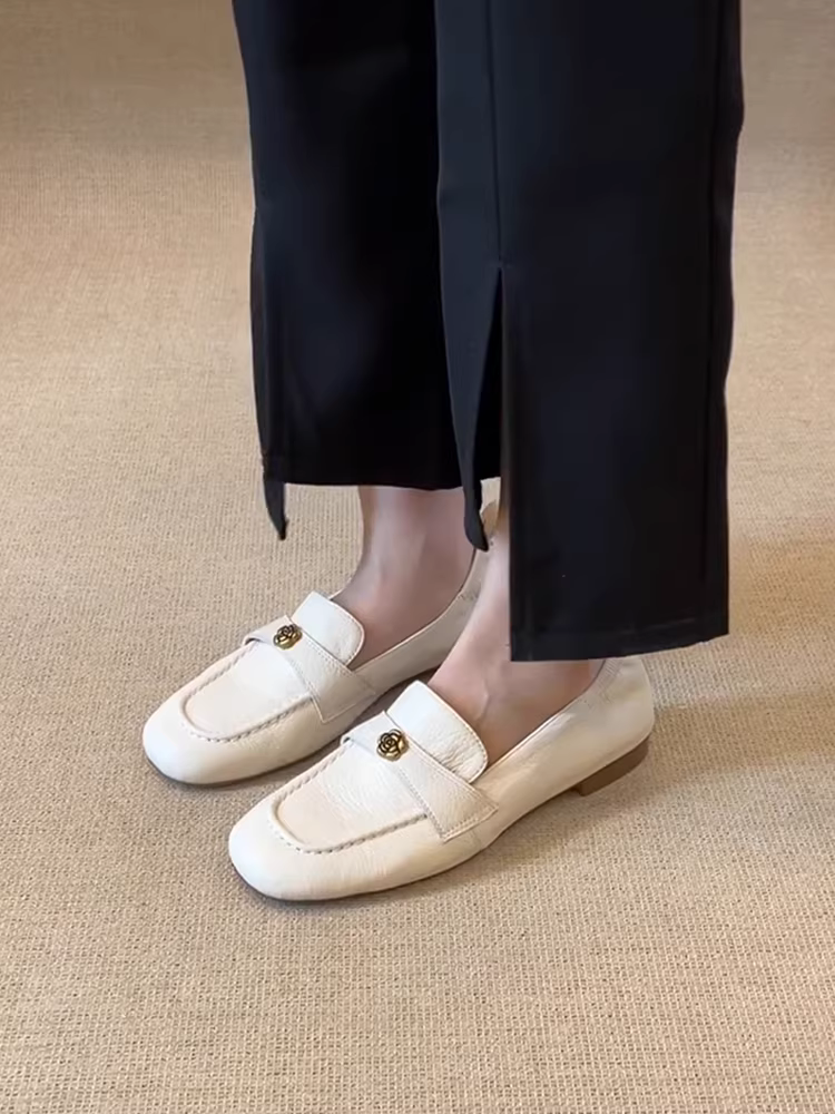 Phiên bản da cừu ~ Giày lười đế bằng màu trắng dịu dàng thanh lịch dành cho nữ, giày đơn mũi vuông, giày da nhỏ hoa trà cổ điển