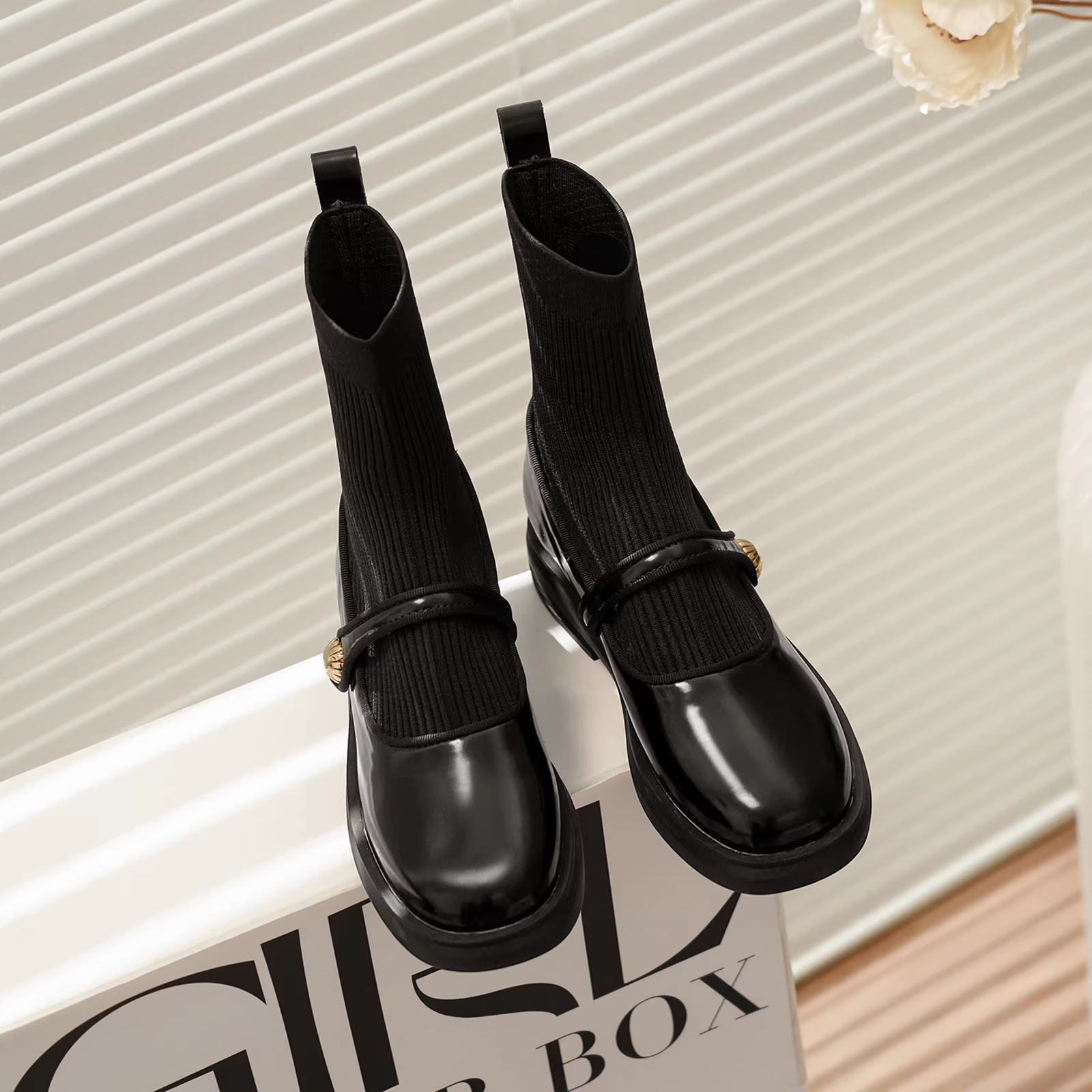 Giày bốt ngắn tăng chiều cao bên trong dành cho nữ, bốt tất kiểu Anh, bốt thun dệt kim ôm sát, bốt đế bằng da thật mùa xuân thu Mary Jane Martin