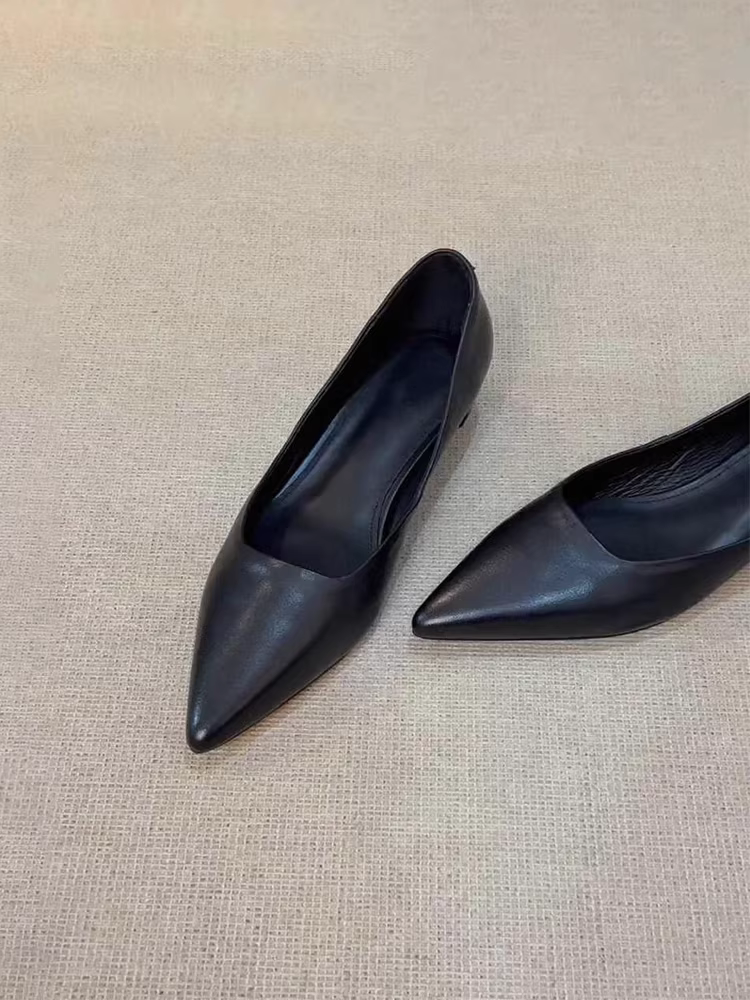 Phiên bản da cừu ~ Giày lười đế thấp bằng da thật đơn giản màu đen mới dành cho nữ, thích hợp đi làm và đi làm lười biếng.