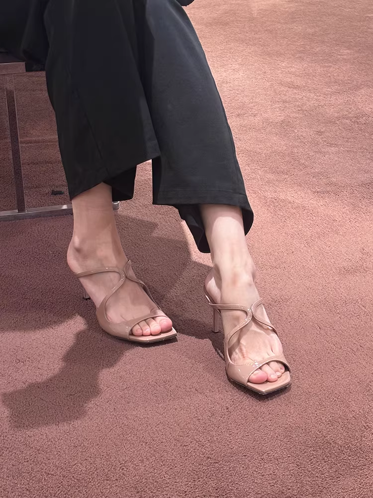 Phiên bản da cừu ~ Dép cao gót mũi vuông kiểu Pháp dành cho nữ, mặc ngoài trời mùa hè, đi làm gót nhọn, dép hở mũi kiểu La Mã.