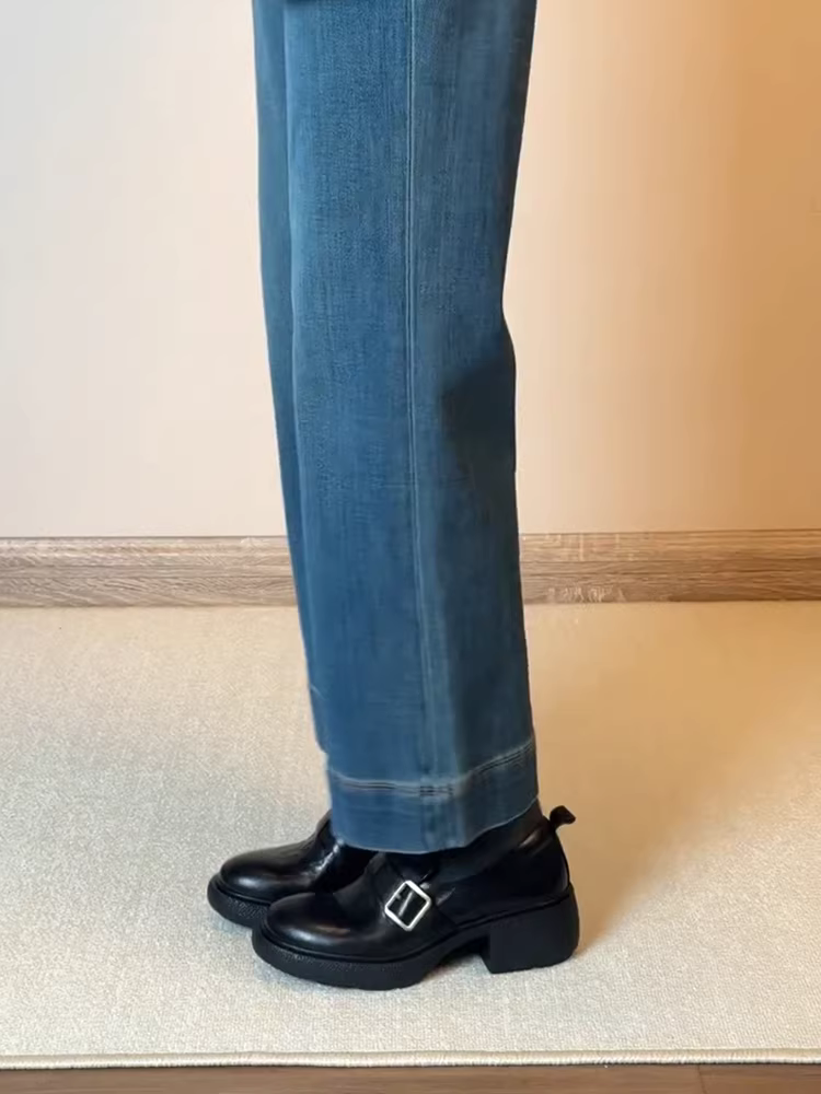 Phiên bản da cừu ~ Giày lười màu đen đa năng, êm ái, dễ đi cho nữ, kiểu lười có khóa thắt lưng, mũi tròn, giày da nhỏ kiểu Anh