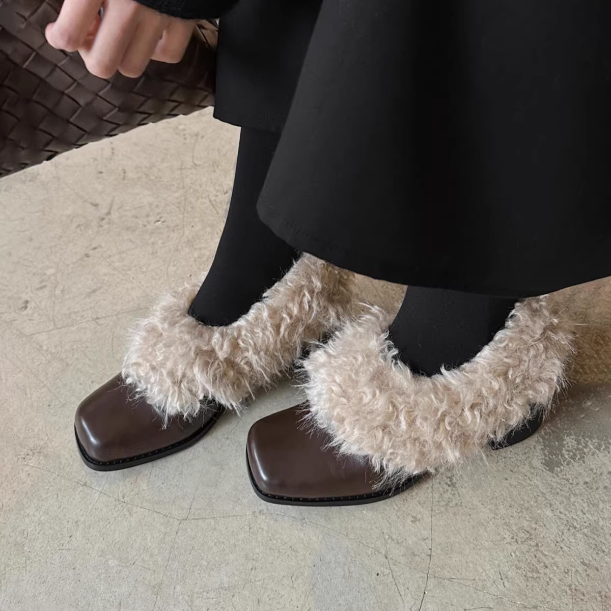 Phiên bản da cừu ~ Giày lười da thật mũi vuông cổ điển dành cho nữ, giày cotton ấm áp lót lông cừu, giày cao gót nữ sang trọng lông xù