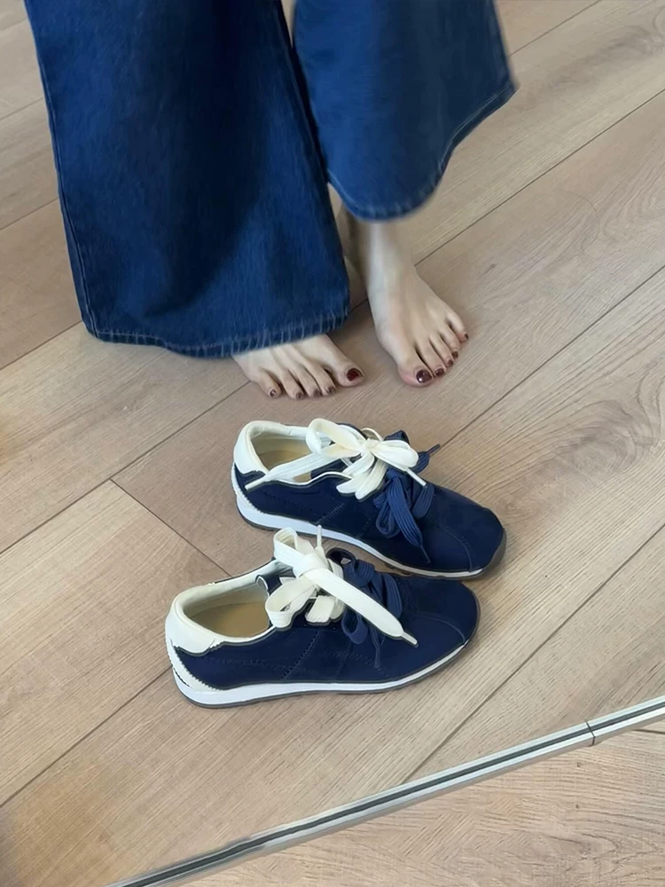 Phiên bản da cừu ~ Giày tập luyện đa năng của Đức dành cho nữ, đế mềm, giày thể thao thông thường hai màu nhẹ nhàng, giày Forrest Gump thoáng khí kiểu múa ba lê