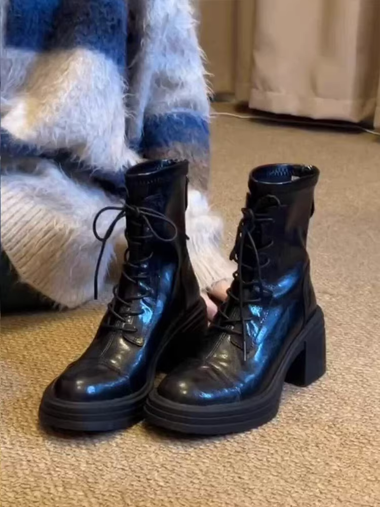 Phiên bản da bò ~ Giày bốt Martin cao gót đế dày dành cho nữ, bốt da thật đa năng, kiểu dáng ôm sát, bốt ngắn tăng chiều cao kiểu retro có khóa kéo phía sau