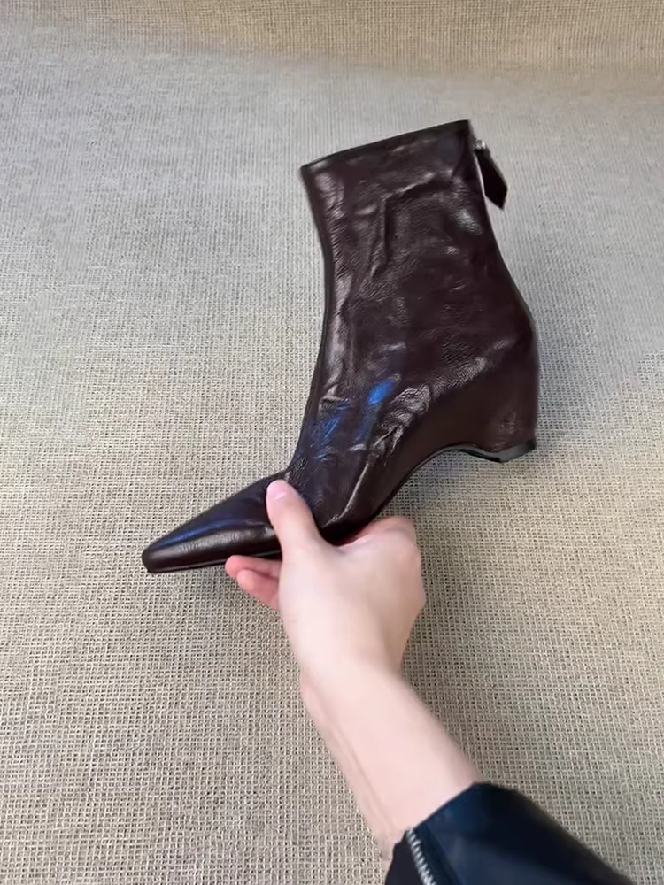 Phiên bản da bò ~ Giày bốt mỏng thời trang tối giản dành cho nữ, mũi nhọn thanh lịch, gót ẩn, khóa kéo phía sau, giày bốt da thật đa năng để đi làm.