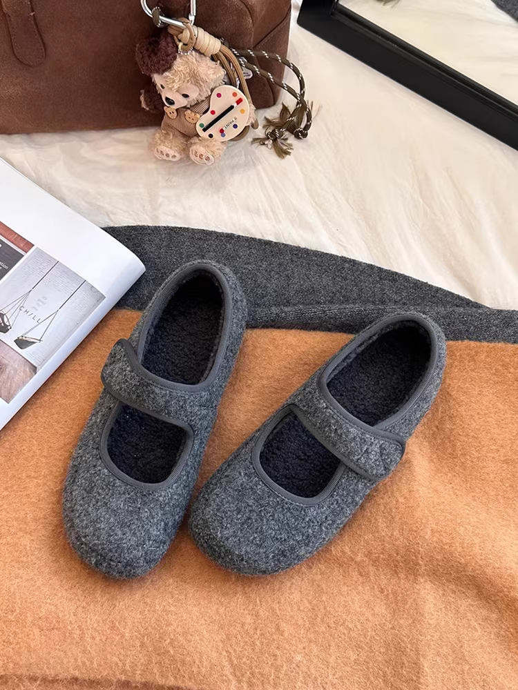 Phiên bản da cừu ~ Giày lười đế mềm có dây đeo Velcro dành cho nữ, giày cotton thoải mái có lót lông cừu mùa đông, miệng nông ấm áp