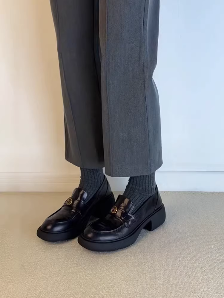 Phiên bản da cừu ~ Giày lười kiểu cổ điển hoa trà đa năng dành cho nữ với gót dày, giày da đế dày thoải mái để đi làm