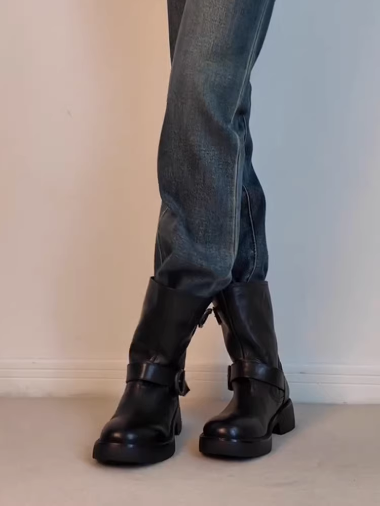 Phiên bản da bò ~ Giày bốt đi xe máy có khóa thắt lưng phong cách cổ điển dành cho nữ, giày bốt Martin mũi tròn đế dày mới, giày cao bồi miền Tây