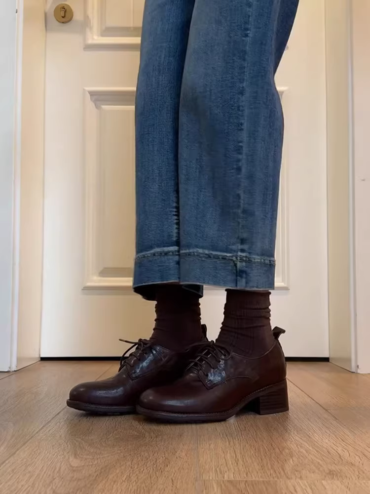 Phiên bản da cừu ~ Giày lười đi làm bằng da thật đa năng mới dành cho nữ với gót dày, giày đơn cổ sâu kiểu Anh có dây buộc.