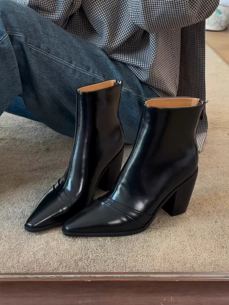 Phiên bản da bò ~ Giày bốt Martin da thật mũi nhọn gót nhọn thon gọn Giày bốt Martin cao gót nữ Giày bốt cổ ngắn kiểu cổ điển Giày bốt mỏng kiểu cổ điển