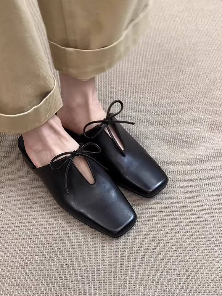 Phiên bản da cừu ~ Giày mũi kín bằng da thật đế thấp kiểu Pháp dành cho nữ, giày mules mũi vuông khoét lỗ đa năng có nơ.