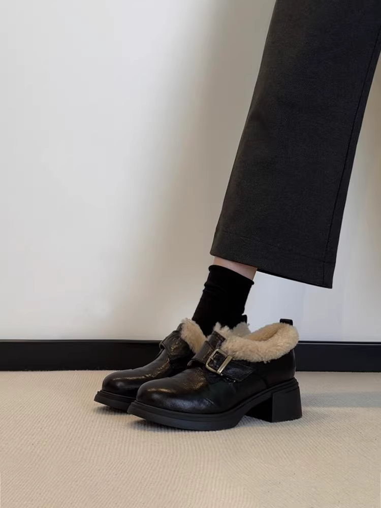 Phiên bản da bò ~ Giày lười cổ điển có gót vừa bằng da thật dành cho nữ với khóa thắt lưng kiểu Pháp, giày da nhỏ lót lông mùa thu đông.
