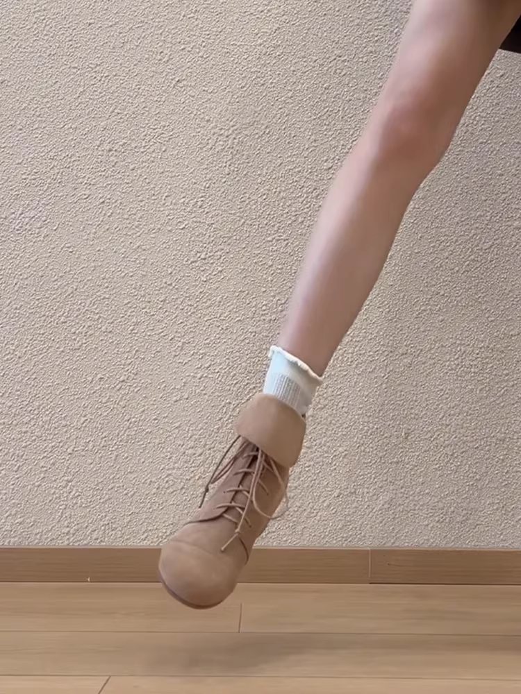 Phiên bản da bò ~ Giày bốt Martin da lộn dành cho nữ, phong cách cổ điển với khóa kéo phía sau có thể gấp lại, buộc dây, giày bốt ngắn tăng chiều cao dành cho phụ nữ nhỏ nhắn, hợp thời trang.