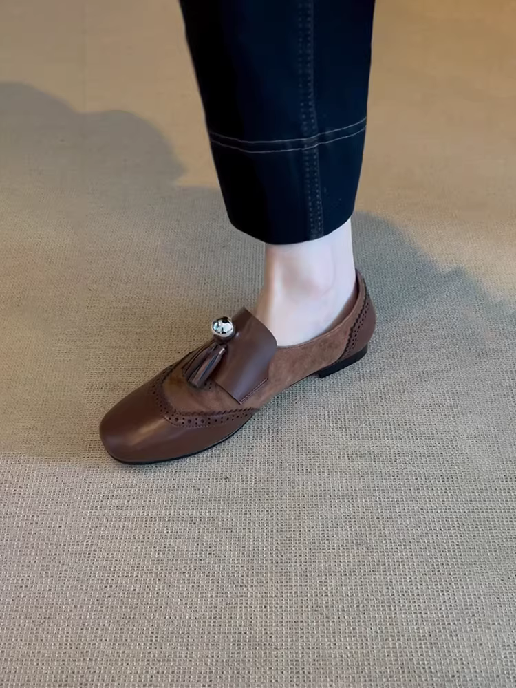 Phiên bản da cừu ~ Giày da màu nâu phong cách Anh, giày lười da thật tua rua kiểu brogue, giày đế bằng mũi tròn thoải mái