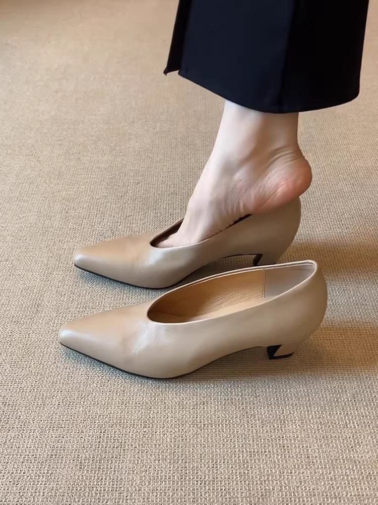 Phiên bản da cừu ~ Giày cao gót mũi nhọn kiểu lười dành cho nữ, giày đơn da thật đa năng, miệng nông, kiểu cổ điển tối giản, giày gót thô kiểu phù thủy.