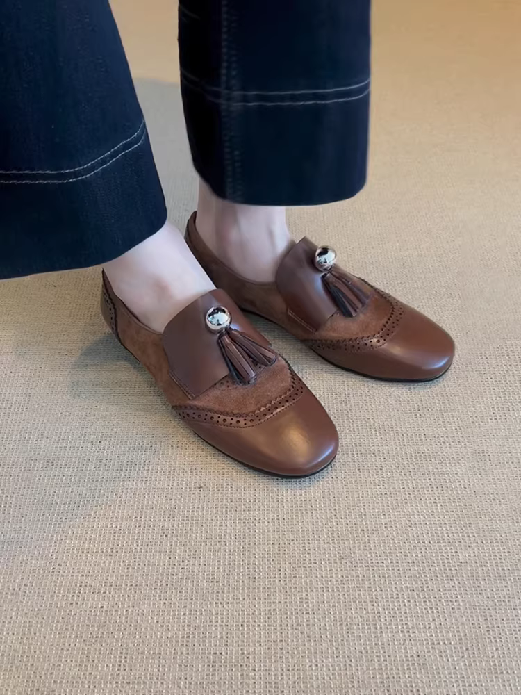 Phiên bản da cừu ~ Giày da màu nâu phong cách Anh, giày lười da thật tua rua kiểu brogue, giày đế bằng mũi tròn thoải mái