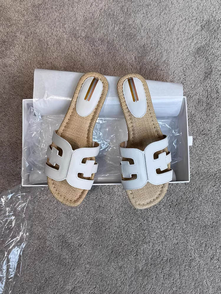 Phiên bản da cừu ~ dép xỏ ngón đế bằng kiểu retro dành cho nữ, trang phục ngoài trời đa năng mới, phong cách đi nghỉ, dép hở mũi thoải mái